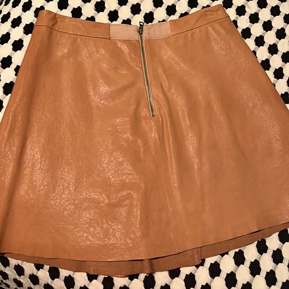 Alice + Olivia pleated lamb skin skirt - Picture 5 of 7